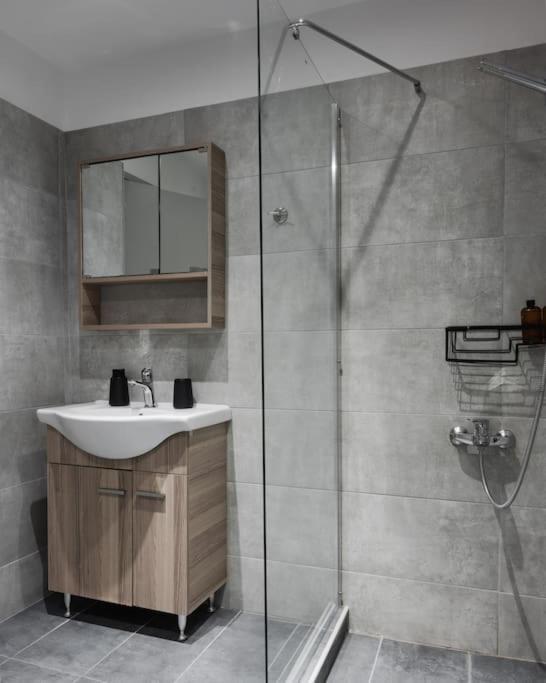 Your Cosy Perch In The Heart Of The Athenian Buzz Esterno foto