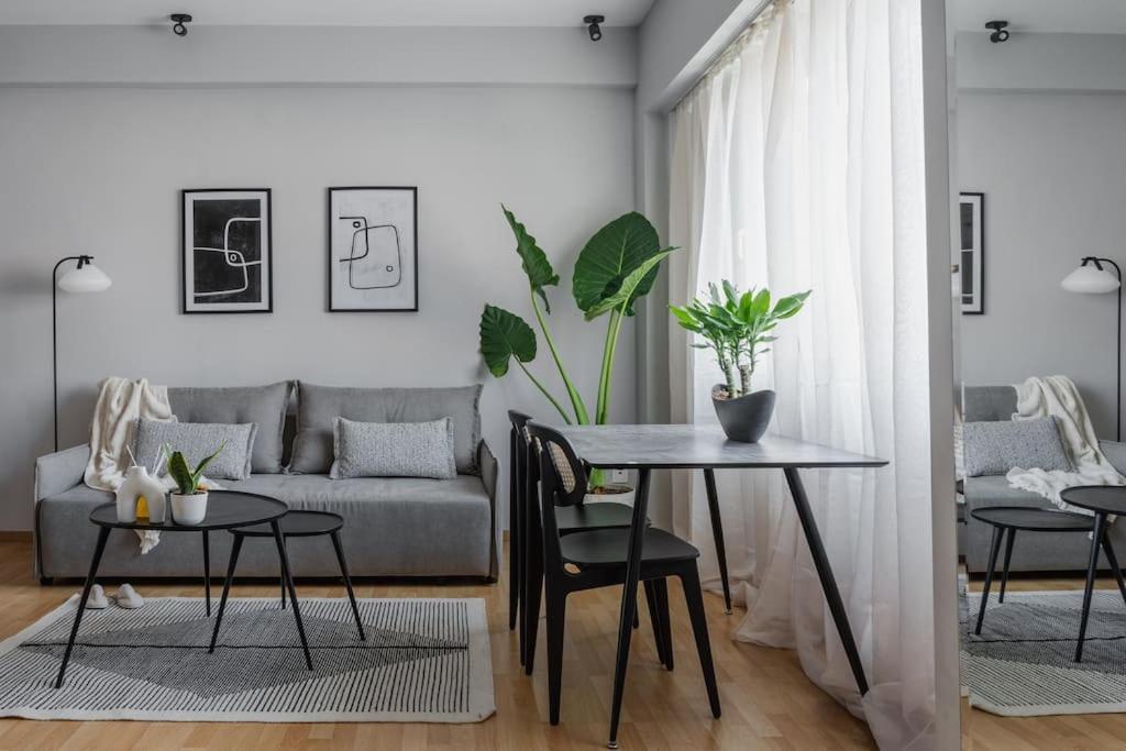 Your Cosy Perch In The Heart Of The Athenian Buzz Esterno foto