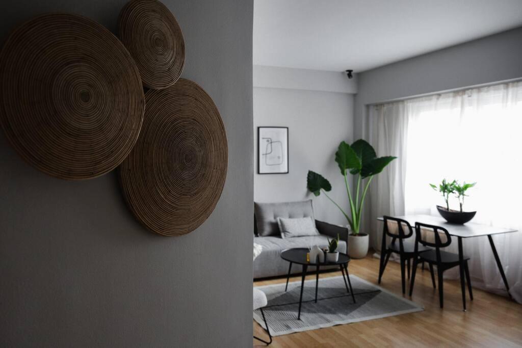 Your Cosy Perch In The Heart Of The Athenian Buzz Esterno foto